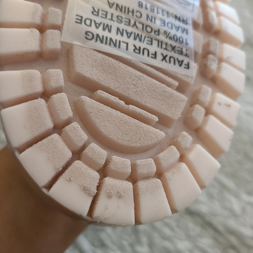 Michael Kors Light Pink Winter Boots - Picture 11 of 13